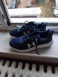 UNDER ARMOUR, noi nouti, marimea 44, albastri.