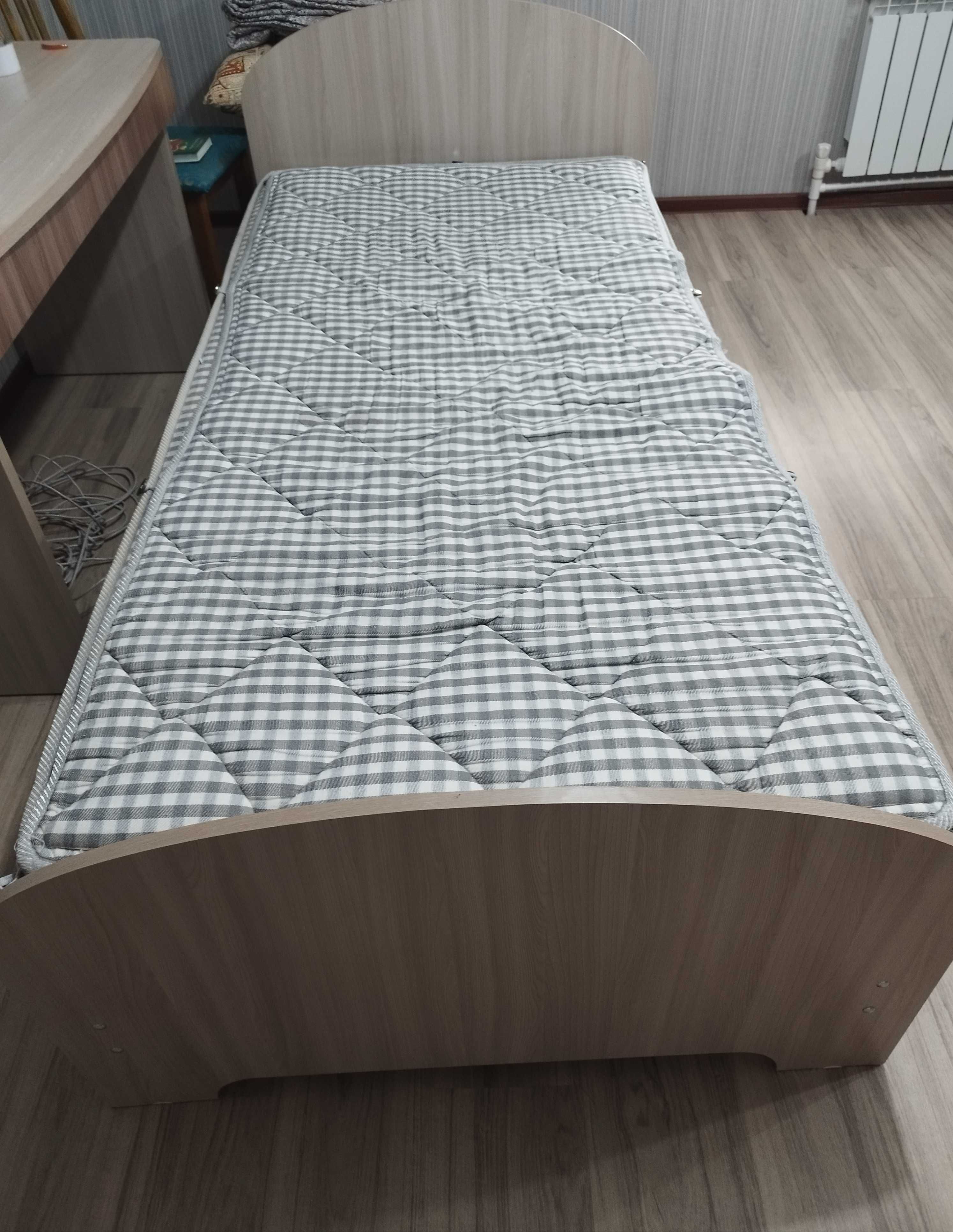 Кровать 90*200 бу
