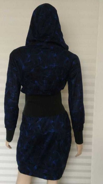 Новое  платье с капюшоном. 
Экологичный немецкий бренд SKUNKFUNK.