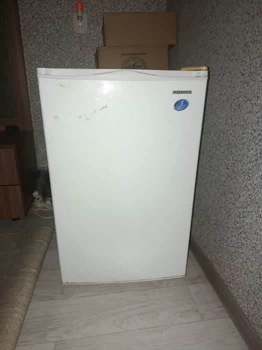 Холодильник Samsung
