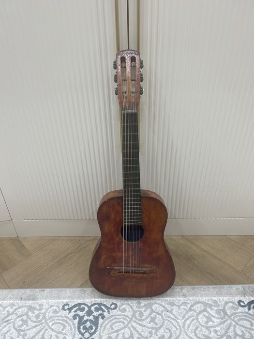 Гитара маленькая