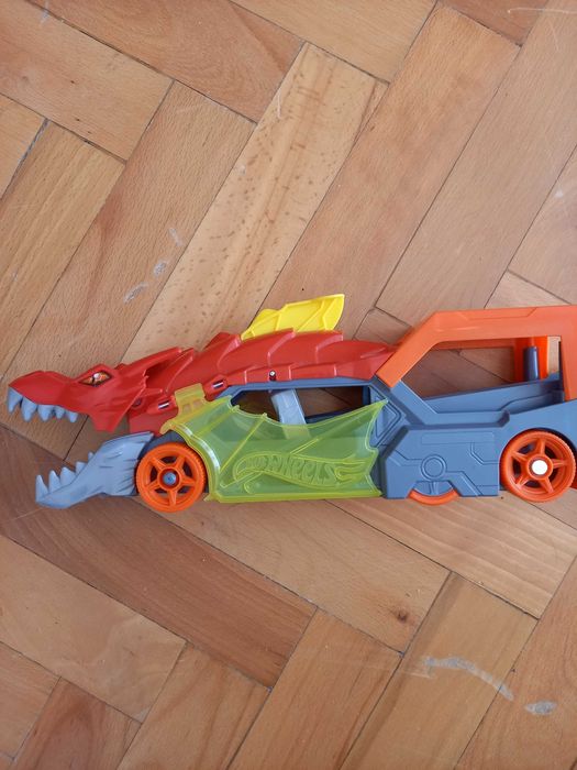 Дракон автовоз Hot Wheels