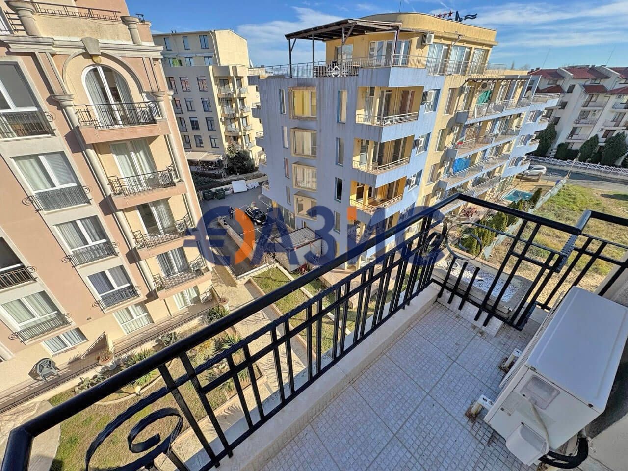 Продава се Двустаен апартамент в к.к. Слънчев бряг - 40 кв.м за 1413 €/кв.м - Снимка #10