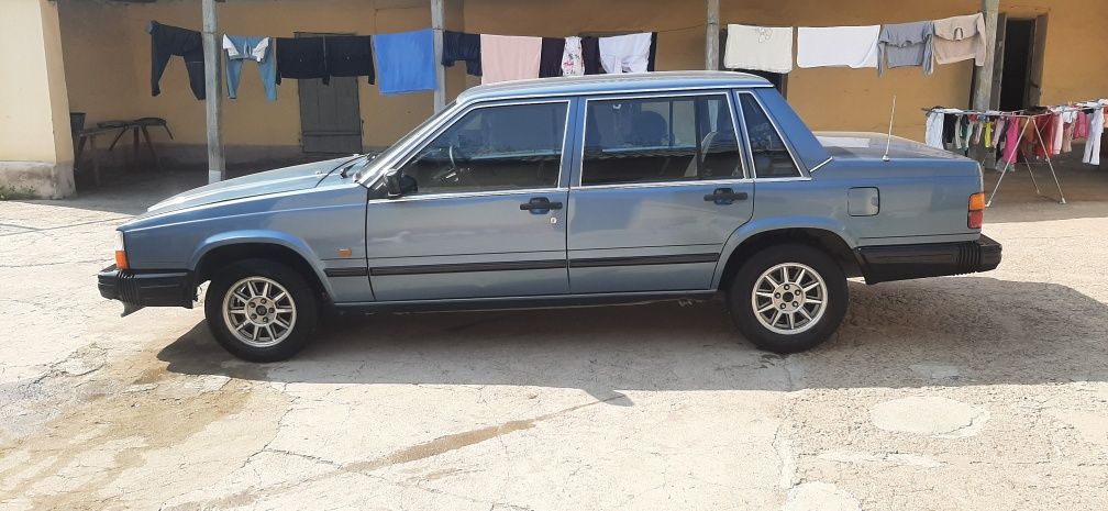 Volvo 740 gle...