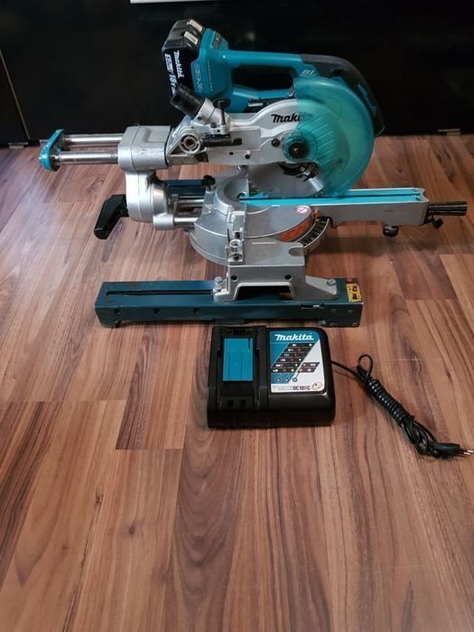 Circular Makita DLS 714