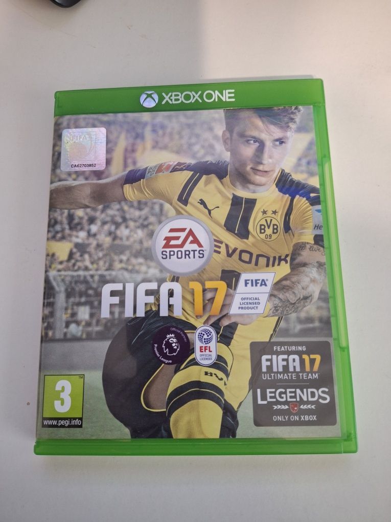 Vand Fifa 2017 pentru Xbox One