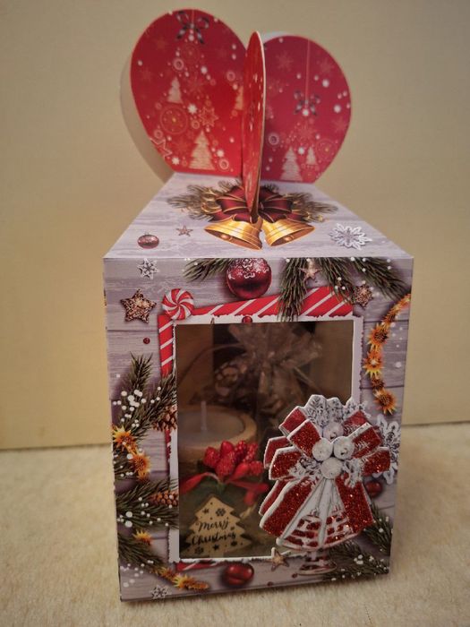 Коледна кутия за подарък