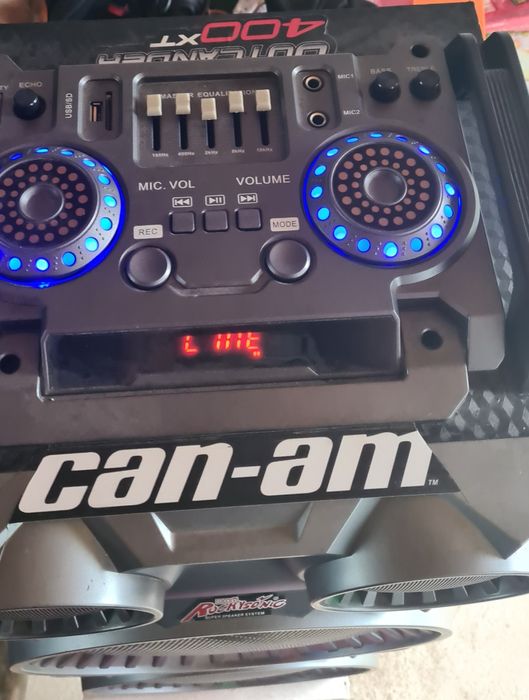 Vând boxă activa pe baterie