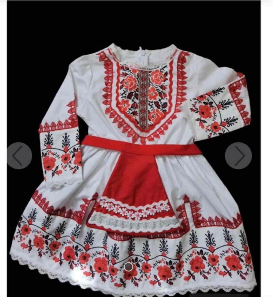 Бебешка народна носия