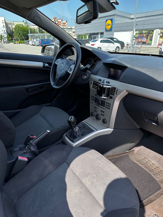 Opel astra H GTC