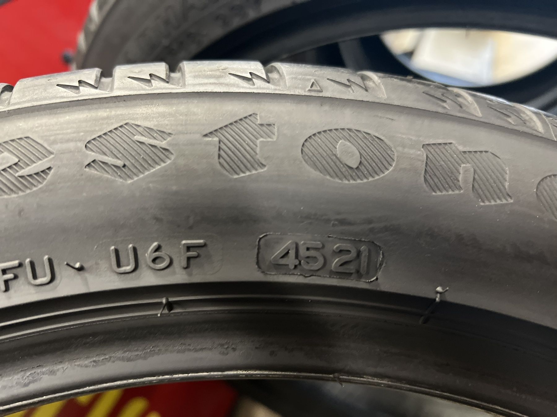 Летни гуми 235/45 R18 2бр. Continental и 2бр. Firestone