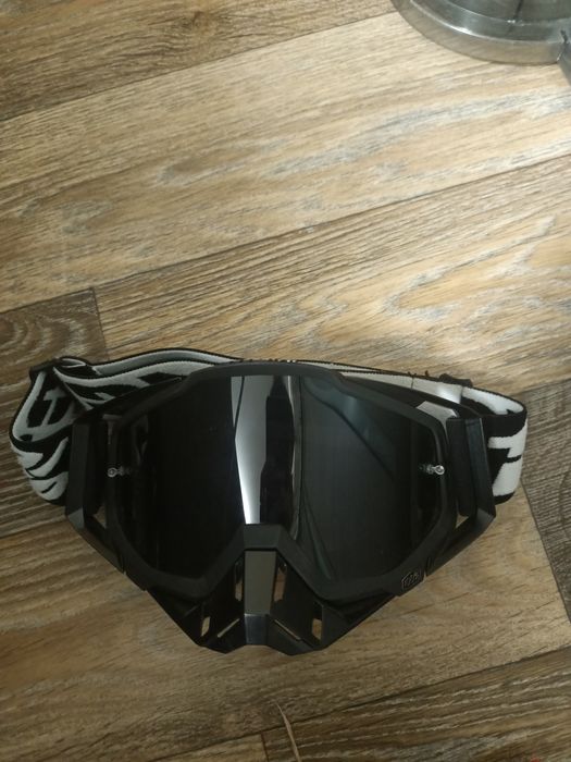 Продам шлем зелёный ,очки 100%