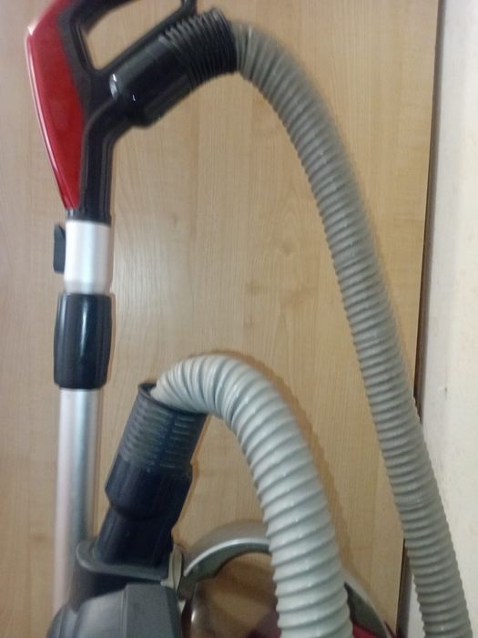 Пылесос.       LG