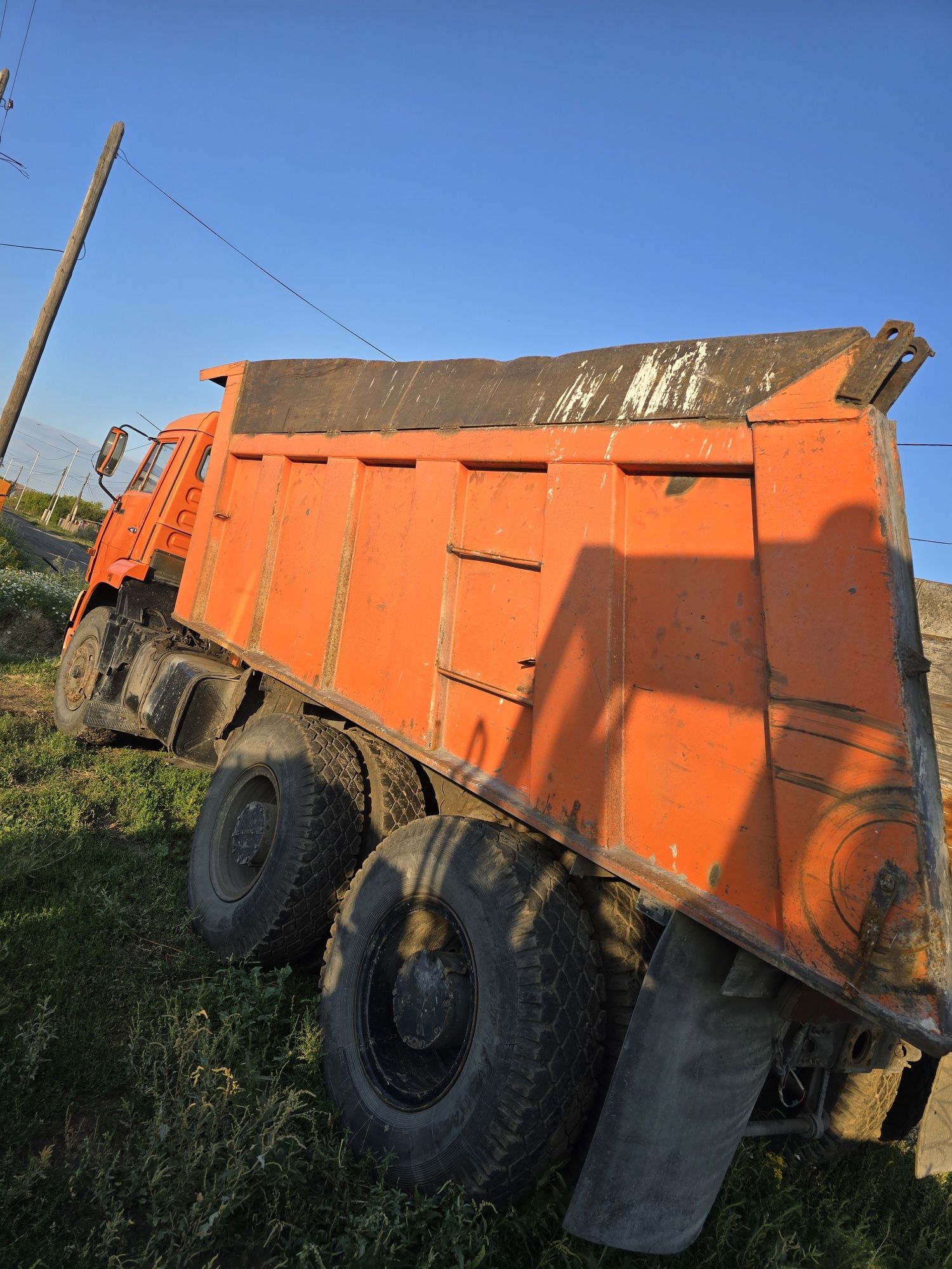 Подам КАМАЗ 6520