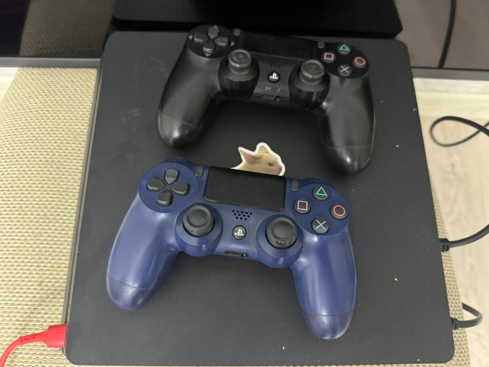 Playstation 4 продаю
