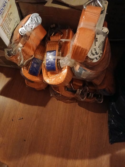 Vind chingi auto noi sigilate pret 50lei bucata am mai multe bucăți