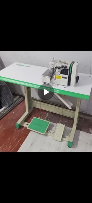 Продаётся оверлок промышленный