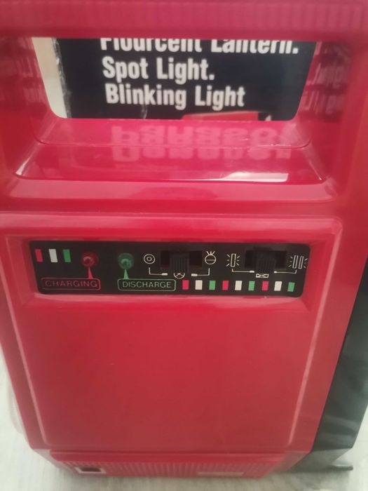 Фенер с зареждаща батерия на 4.5V