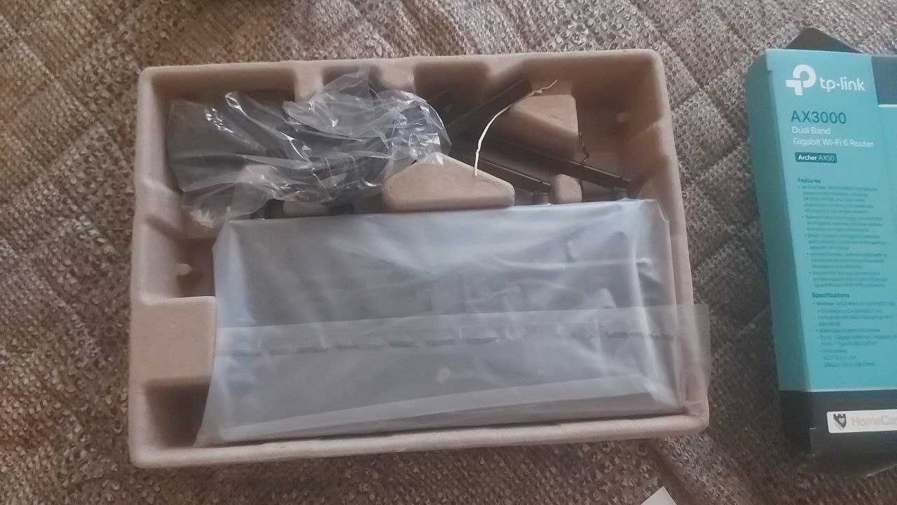 Продавам рутер TP-Link AX3000