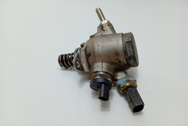 Pompa benzina /  Pompa inalta presiune 06e127025m Audi A5 8T