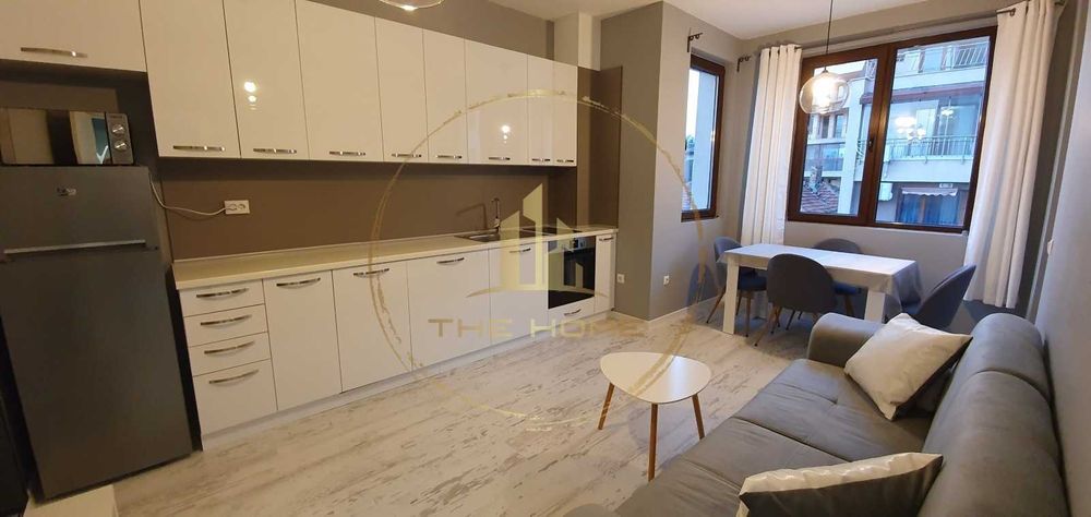 Дава се под наем Двустаен апартамент в Варна, Цветен квартал - 58 кв.м за 450 € - Снимка #1