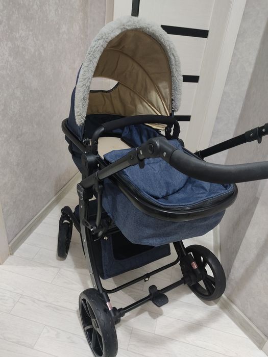 Продам коляску почти новую