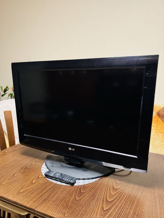Телевизор LG 32 инча