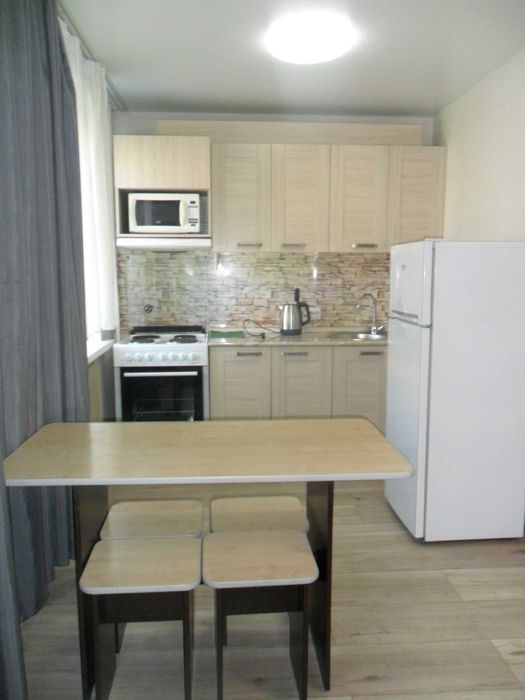 Сдам чистую,уютную 2х комнатную квартиру после ремонта.В Центре!