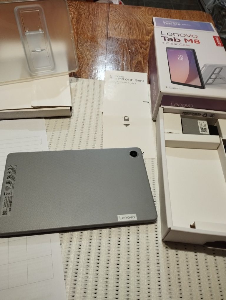 Lenovo Tab 8  LTE  3/32 Gb