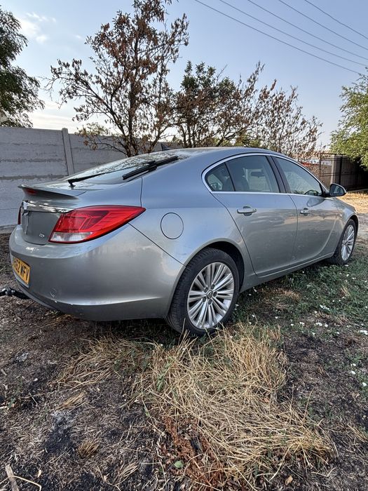 Dezmembrez opel insignia 2.0 cdti 118kw 160 cp eco 2012