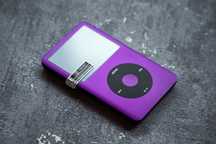 iPod Classic 6th 128GB Flash Storage + urbeats Beats by Dre