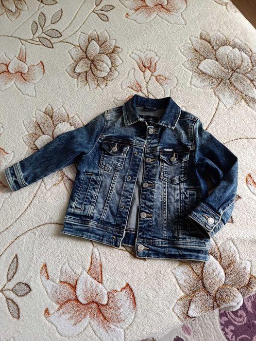 Дънкено яке, носено веднъж