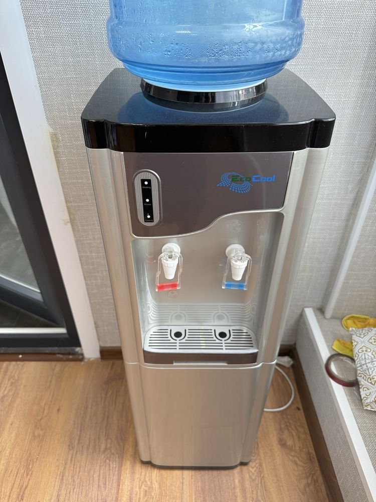 Кулер для воды для офиса