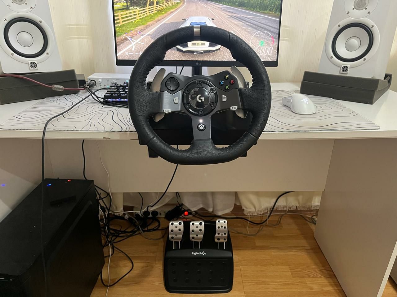 Игровой руль Logitech G920
