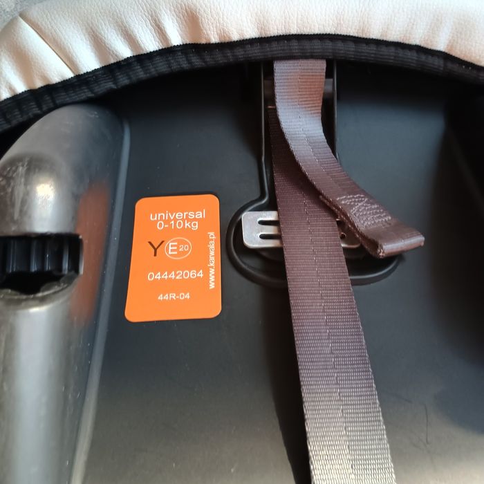 Бебешко столче за кола