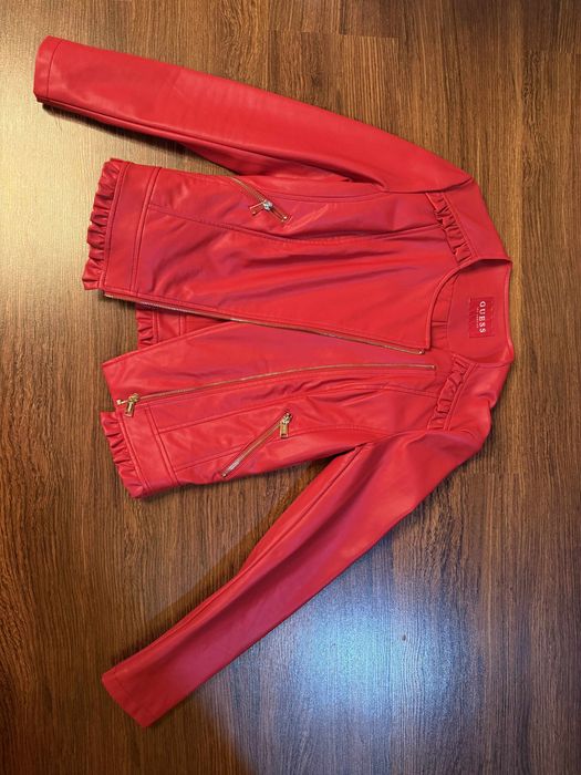 Дамски якета Guess