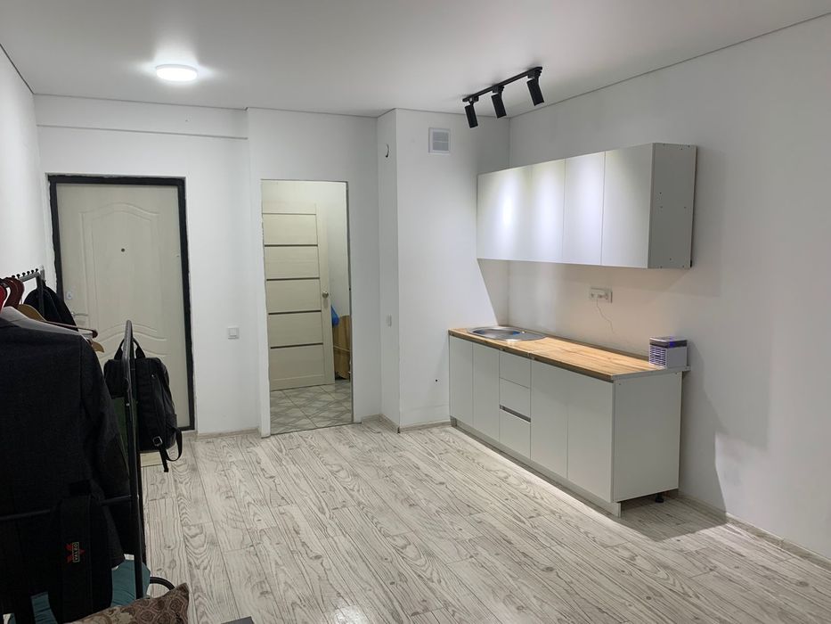 Продам новый шкаф. Купили за 200.000тг. Продам связи  с переездом. 80