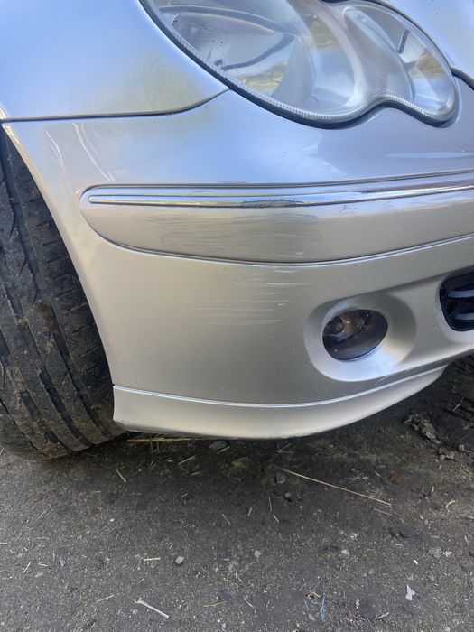 Предна броня мерцедес ц класа w203