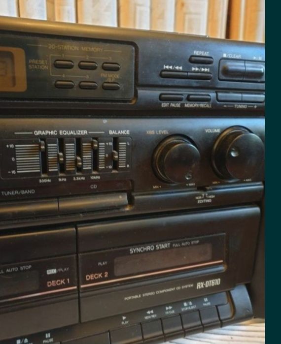 Radio-Casette Panasonic RX-DT610.
