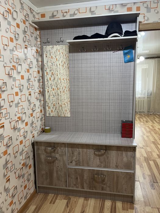 Прихожая шкаф в отличном состоянии