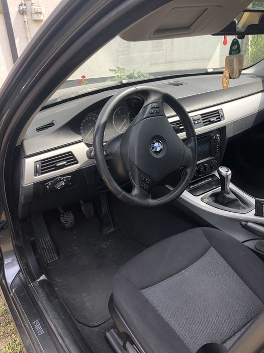 Vãnd Bmw 318 i Benzinã