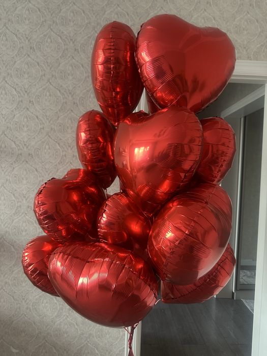 Шары красные сердечки