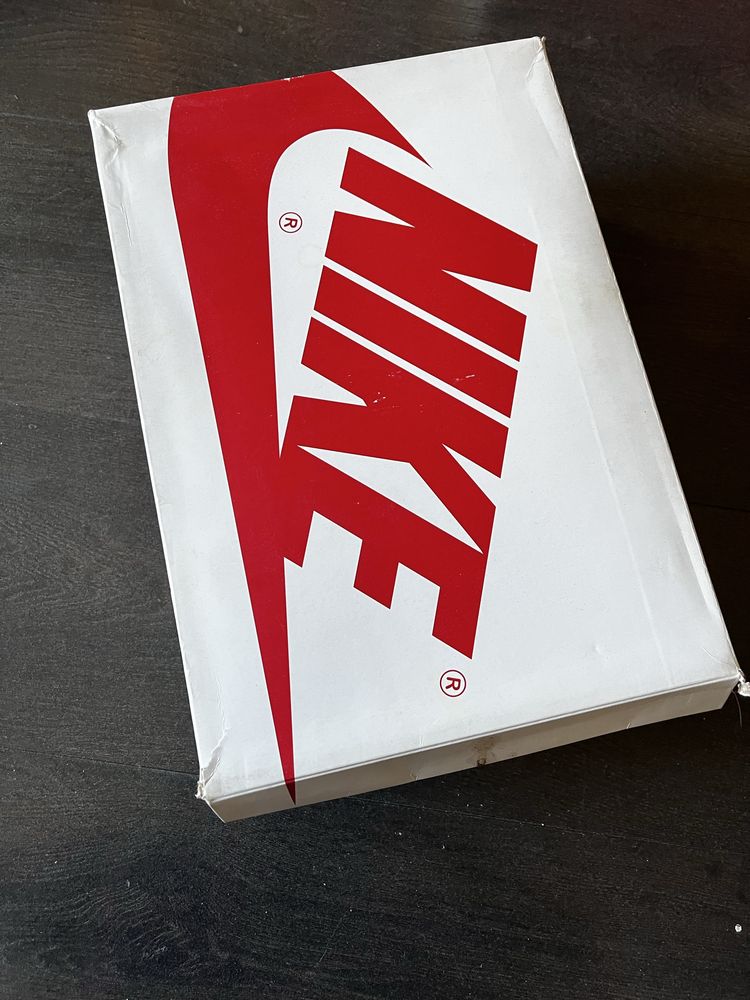 Nike Air Jordan 1