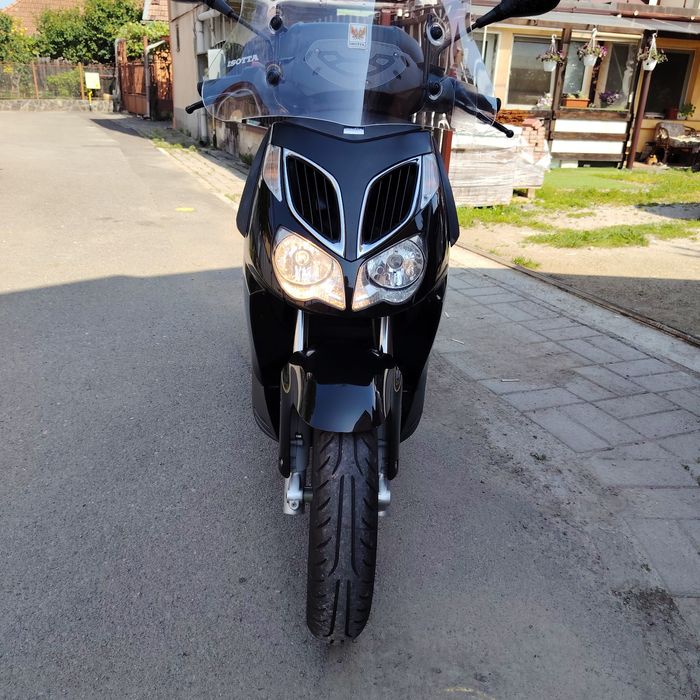 Scuter Aprilia sportcity 200cc