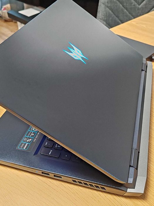 Acer Predator Helios 300  17.3'' 32RAM i7 RTX 3070ti 8GB