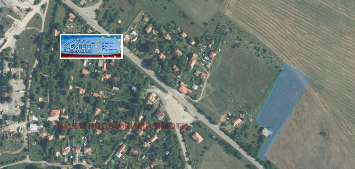 Продажба Парцел гр. Радомир - с. Червена могила 6300 м2