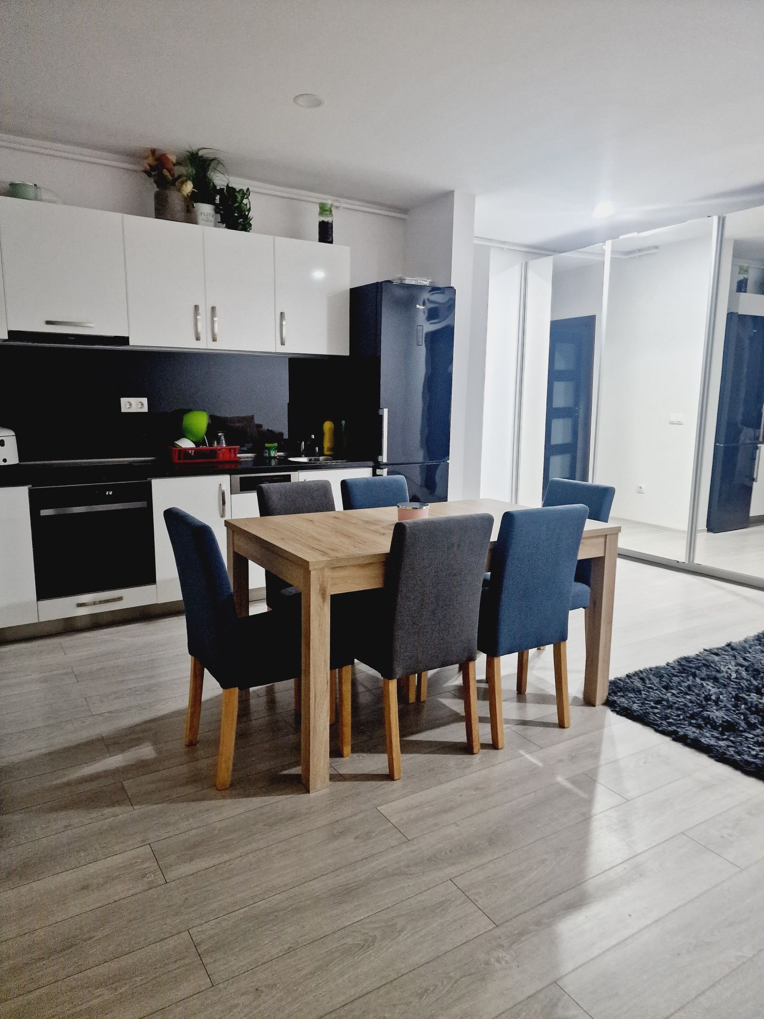 Regim hotelier cazare Apartament 2 camere Torontalului Iulius Mall