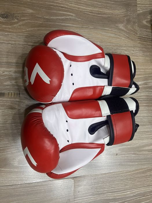 boks perchatkasi yengi