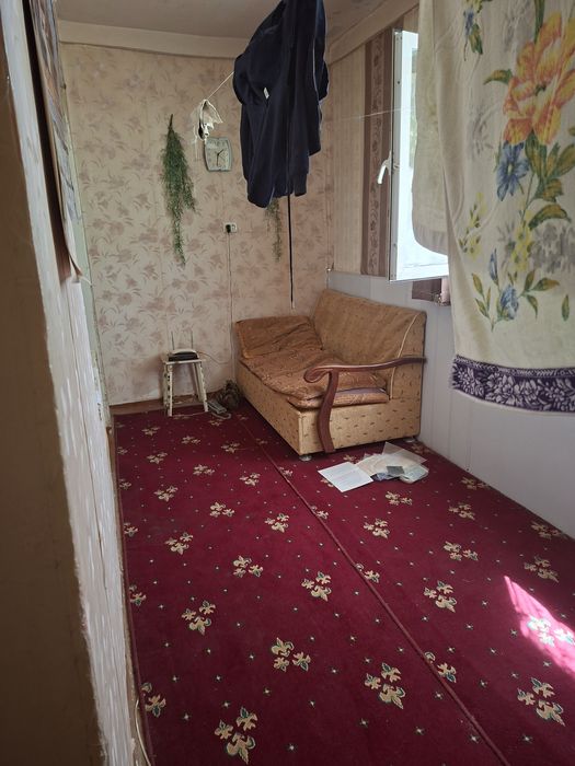 Срочно продаю 3ком квартиру кирпичный дом 3 микр 77 серия