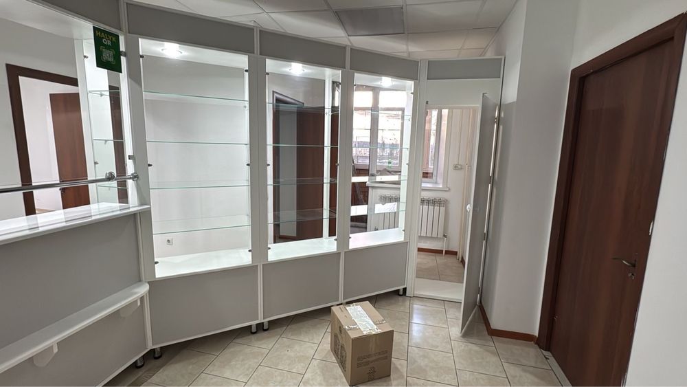 Продам предметы мебели для торговли . В магазин, аптеки, точки продаж